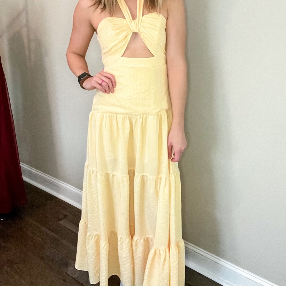 Light Yellow textured Maxi Dress size M